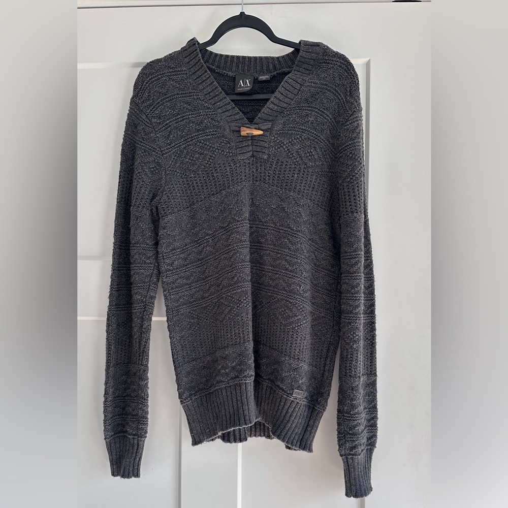 A|X ARMANI EXCHANGE V-NECK SWEATER MENS SIZE MEDIUM.